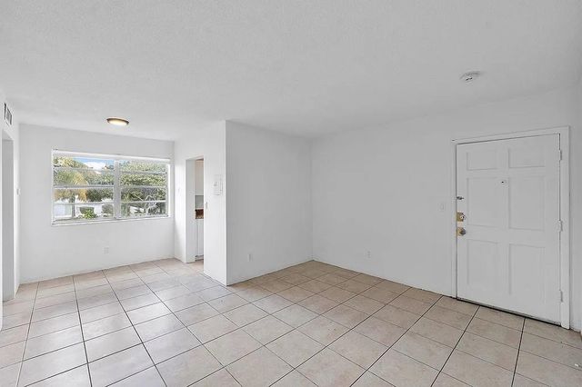 14950 N Miami Avenue 6, Miami, FL 33168