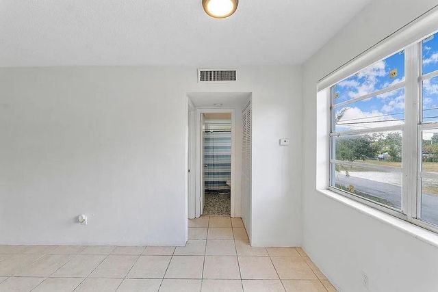 14950 N Miami Avenue 6, Miami, FL 33168