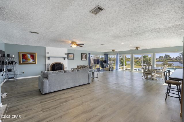 284 Sukoshi Drive, Panama City, FL 32404