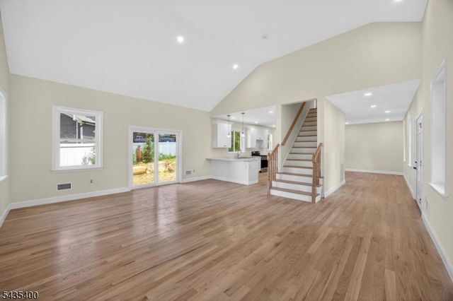 35 Stanhope Rd, Sparta Twp., NJ 07871