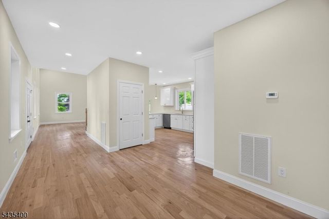 35 Stanhope Rd, Sparta Twp., NJ 07871