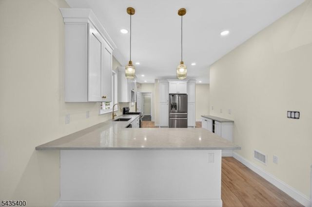 35 Stanhope Rd, Sparta Twp., NJ 07871