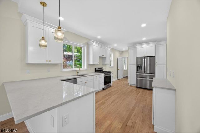 35 Stanhope Rd, Sparta Twp., NJ 07871