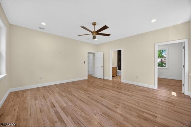 35 Stanhope Rd, Sparta Twp., NJ 07871