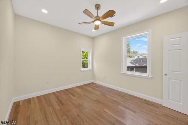 35 Stanhope Rd, Sparta Twp., NJ 07871