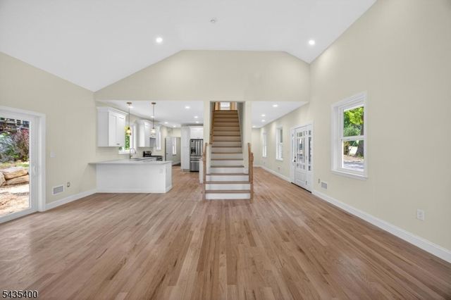 35 Stanhope Rd, Sparta Twp., NJ 07871