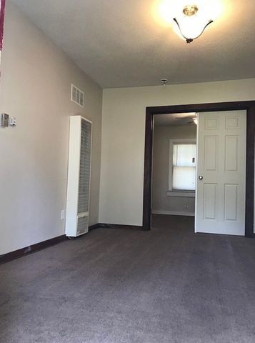 830 S Market, Wichita, KS 67213