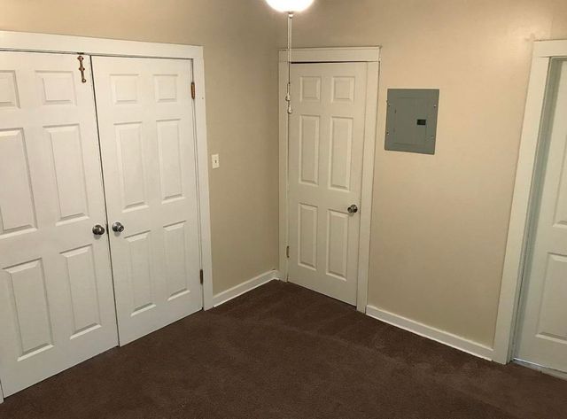 830 S Market, Wichita, KS 67213