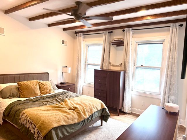 115 E Woodford AVENUE, Carrick, PA 15210