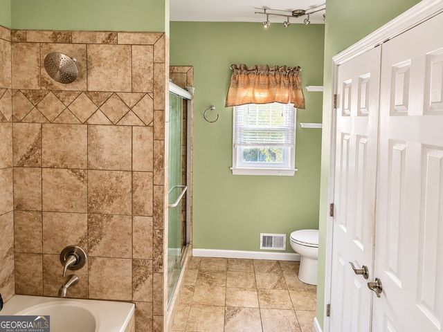 2022 Rocky Point Bluff NW, Kennesaw, GA 30152