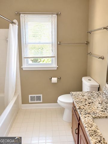 2022 Rocky Point Bluff NW, Kennesaw, GA 30152