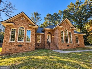 2022 Rocky Point Bluff NW, Kennesaw, GA 30152