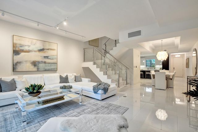 3030 N Ocean Boulevard S104, Fort Lauderdale, FL 33308