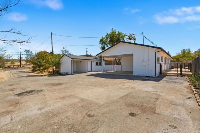 12171 Dry Creek Rd, Auburn, CA 95602