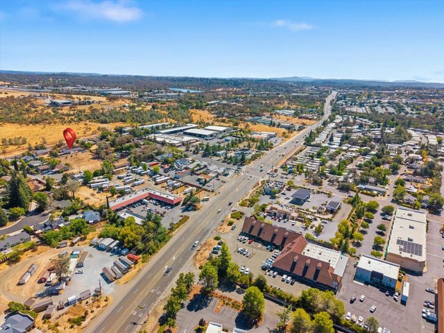 12171 Dry Creek Rd, Auburn, CA 95602