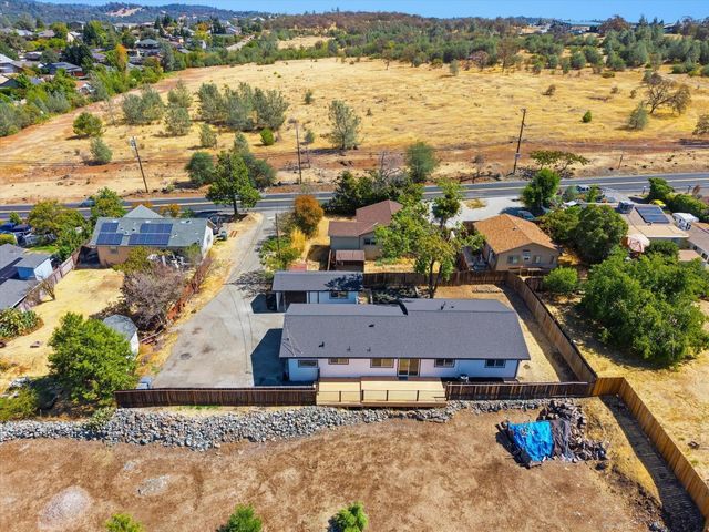 12171 Dry Creek Rd, Auburn, CA 95602