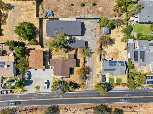 12171 Dry Creek Rd, Auburn, CA 95602