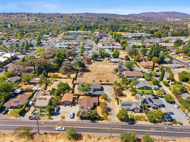 12171 Dry Creek Rd, Auburn, CA 95602
