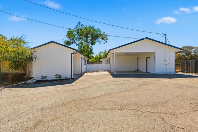 12171 Dry Creek Rd, Auburn, CA 95602
