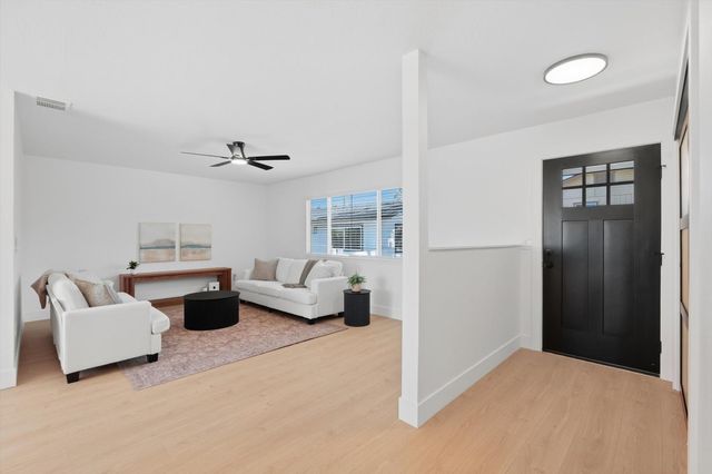 12171 Dry Creek Rd, Auburn, CA 95602