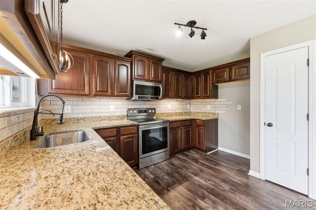 313 Mahalo Drive, Moscow Mills, MO 63362