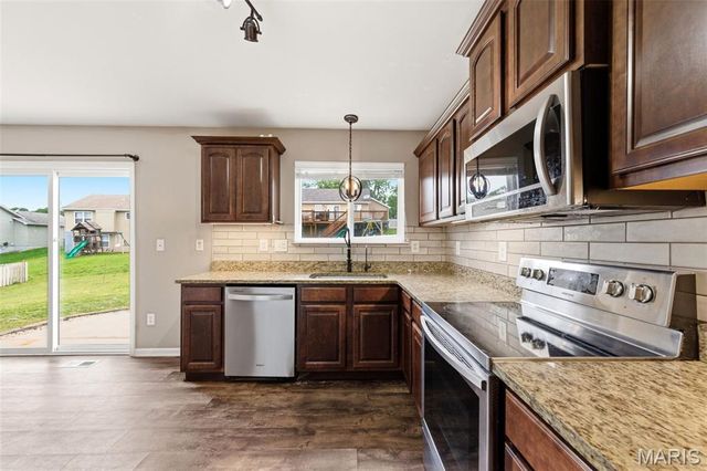 313 Mahalo Drive, Moscow Mills, MO 63362