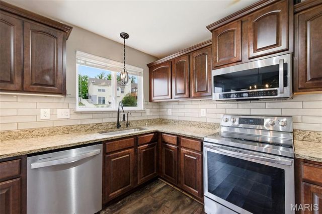 313 Mahalo Drive, Moscow Mills, MO 63362
