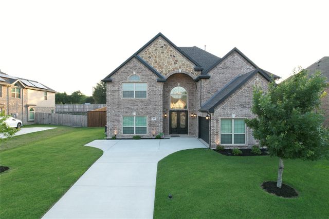 105 Wild River Court, Desoto, TX 75115