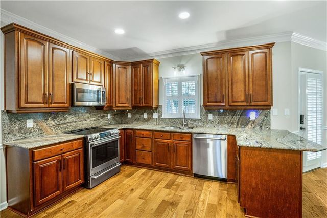 3127 Crestmont Way NW, Kennesaw, GA 30152