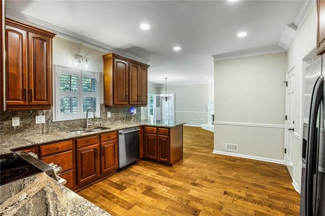 3127 Crestmont Way NW, Kennesaw, GA 30152