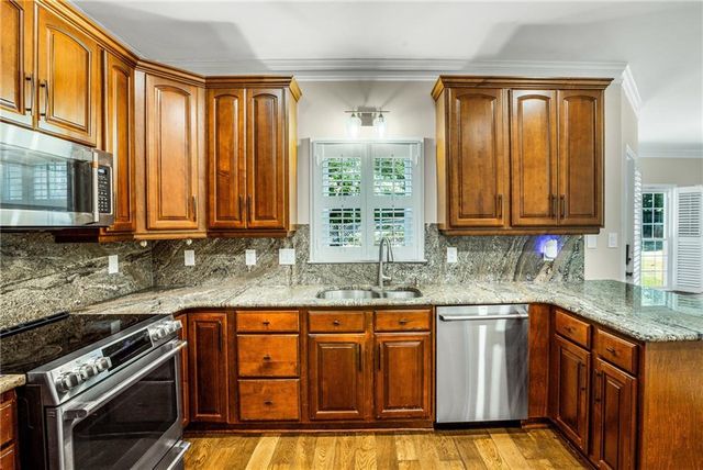 3127 Crestmont Way NW, Kennesaw, GA 30152