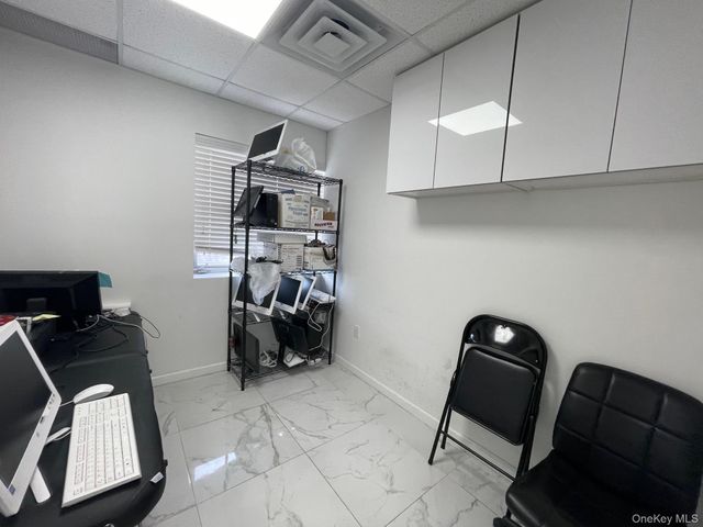 4142 College Point Boulevard 2A, Flushing, NY 11355