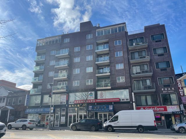 4142 College Point Boulevard 2A, Flushing, NY 11355