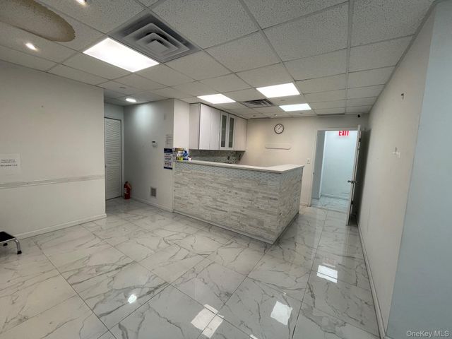 4142 College Point Boulevard 2A, Flushing, NY 11355