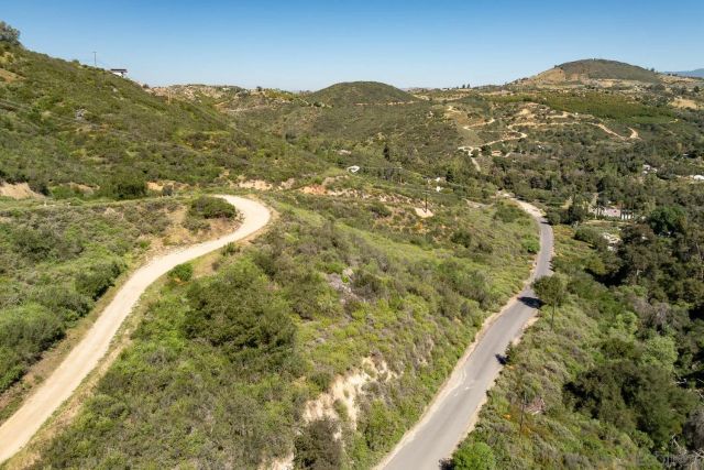 27995 Cougar Pass Rd 54, Escondido, CA 92026