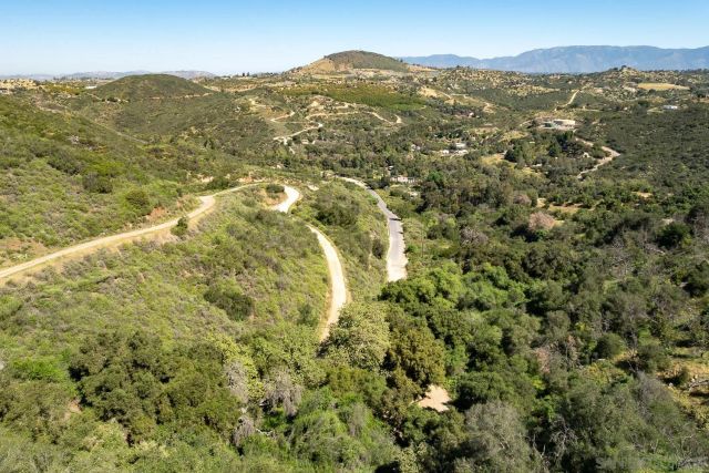 27995 Cougar Pass Rd 54, Escondido, CA 92026