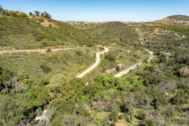 27995 Cougar Pass Rd 54, Escondido, CA 92026