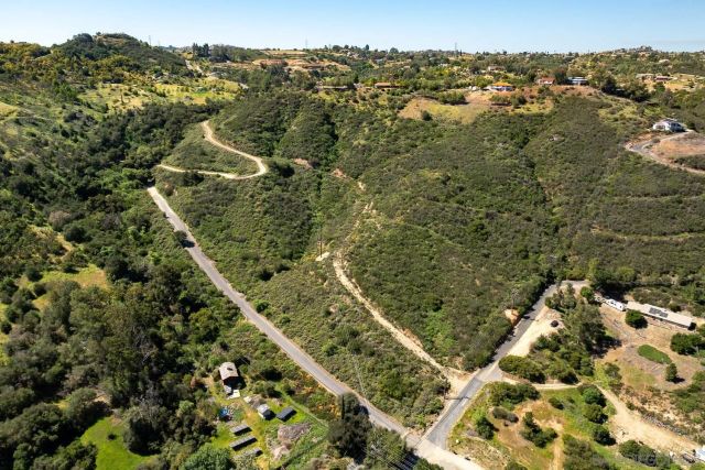 27995 Cougar Pass Rd 54, Escondido, CA 92026