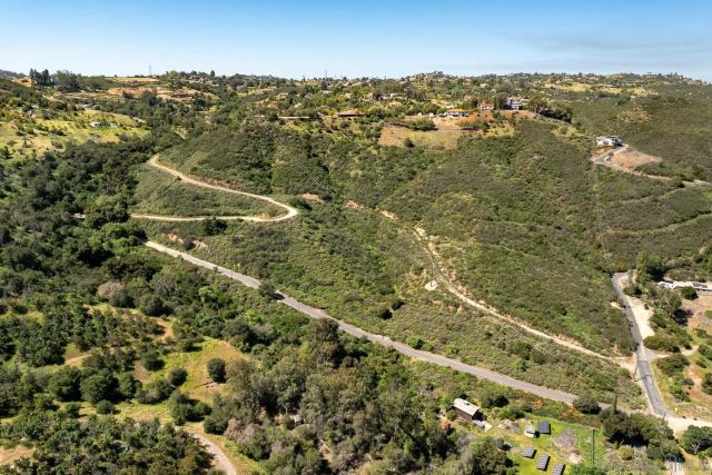27995 Cougar Pass Rd 54, Escondido, CA 92026