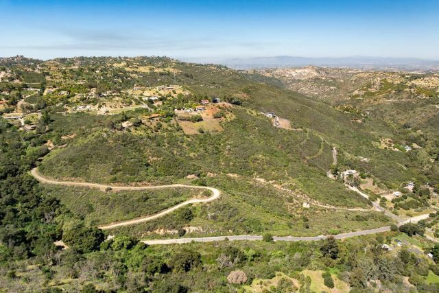 27995 Cougar Pass Rd 54, Escondido, CA 92026