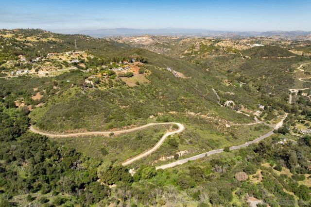 27995 Cougar Pass Rd 54, Escondido, CA 92026