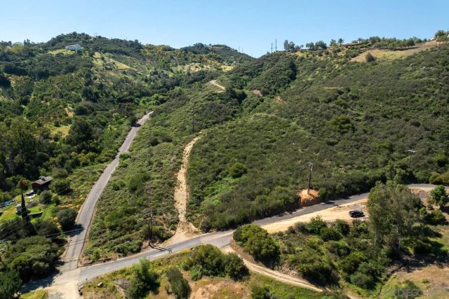 27995 Cougar Pass Rd 54, Escondido, CA 92026