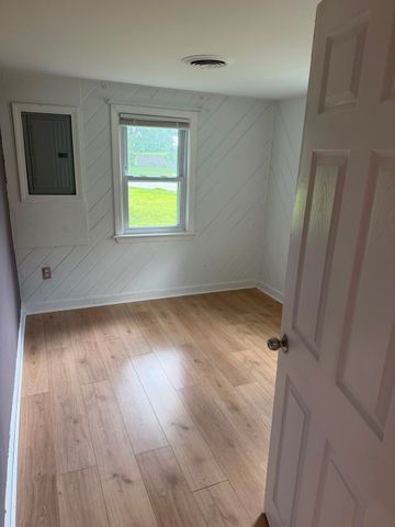 1 E Public St, Freetown, MA 02702