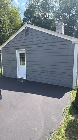 1 E Public St, Freetown, MA 02702