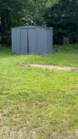 1 E Public St, Freetown, MA 02702