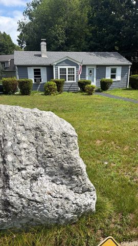 1 E Public St, Freetown, MA 02702