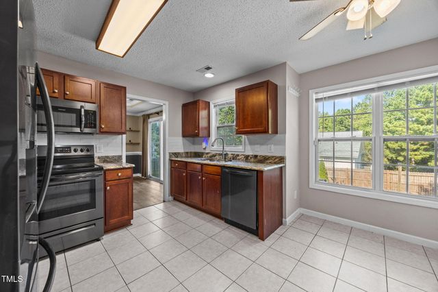 86 Pender Road, Spring Lake, NC 28390