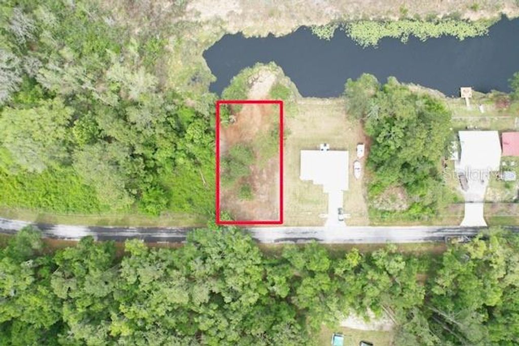 Image 2 of property listing at LOCUST RUN DRIVE, Ocala, FL 34472