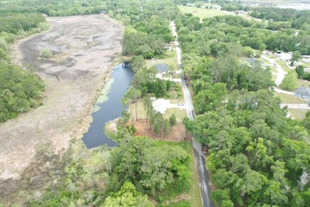 Image 10 of property listing at LOCUST RUN DRIVE, Ocala, FL 34472