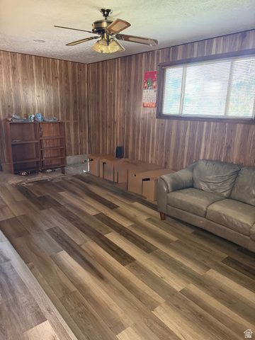 2029 W 4400 S, Roy, UT 84067
